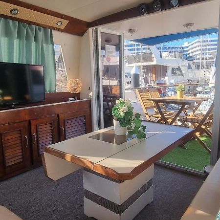Beautiful And Comfy Boat In Barcelona With Boat Tour Option酒店 外观 照片