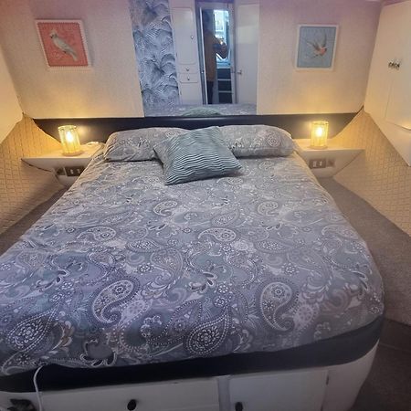 Beautiful And Comfy Boat In Barcelona With Boat Tour Option酒店 外观 照片