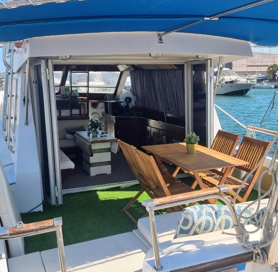 Beautiful And Comfy Boat In Barcelona With Boat Tour Option酒店 外观 照片