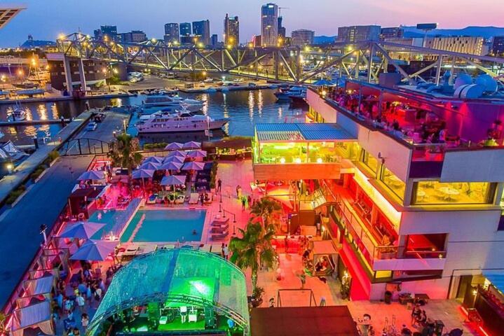 Beautiful And Comfy Boat In Barcelona With Boat Tour Option酒店 外观 照片