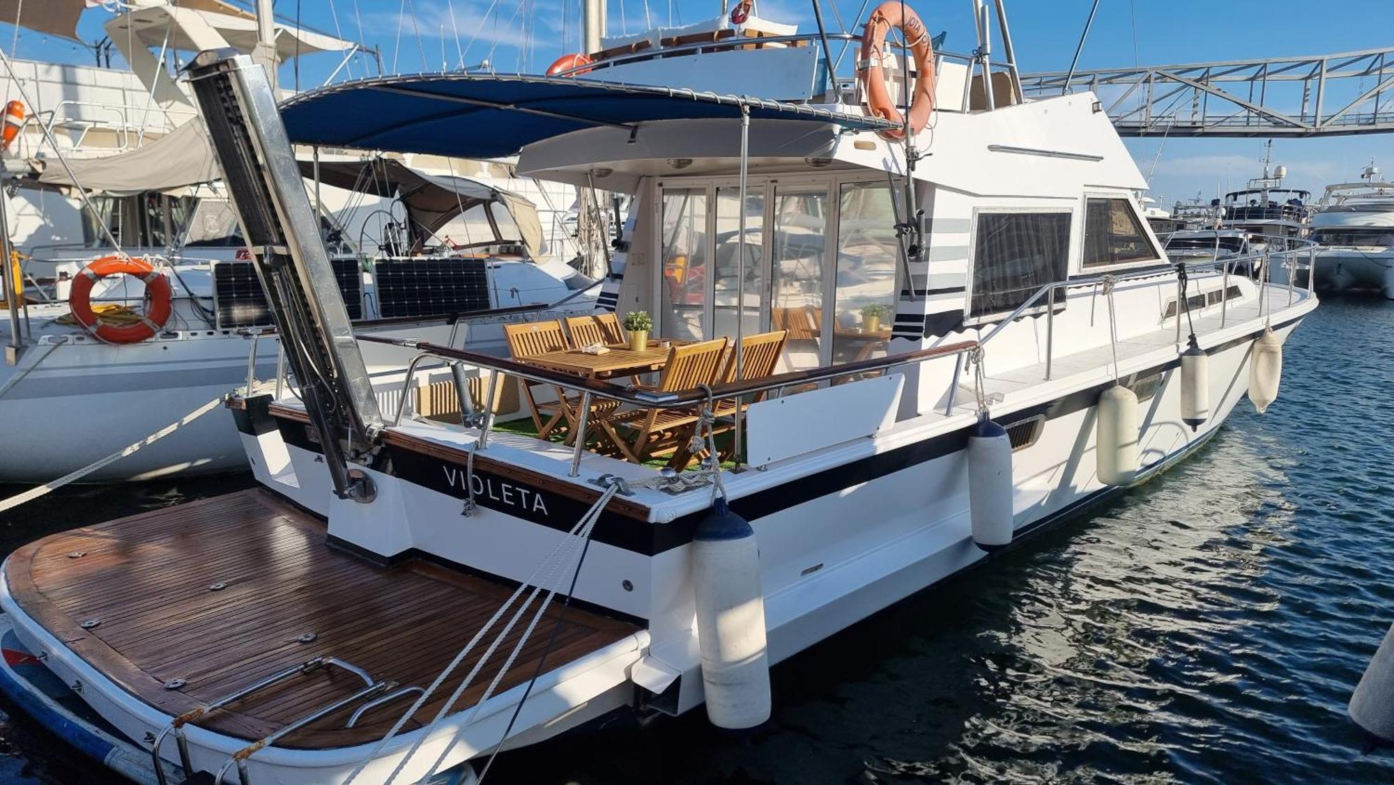 Beautiful And Comfy Boat In Barcelona With Boat Tour Option酒店 外观 照片