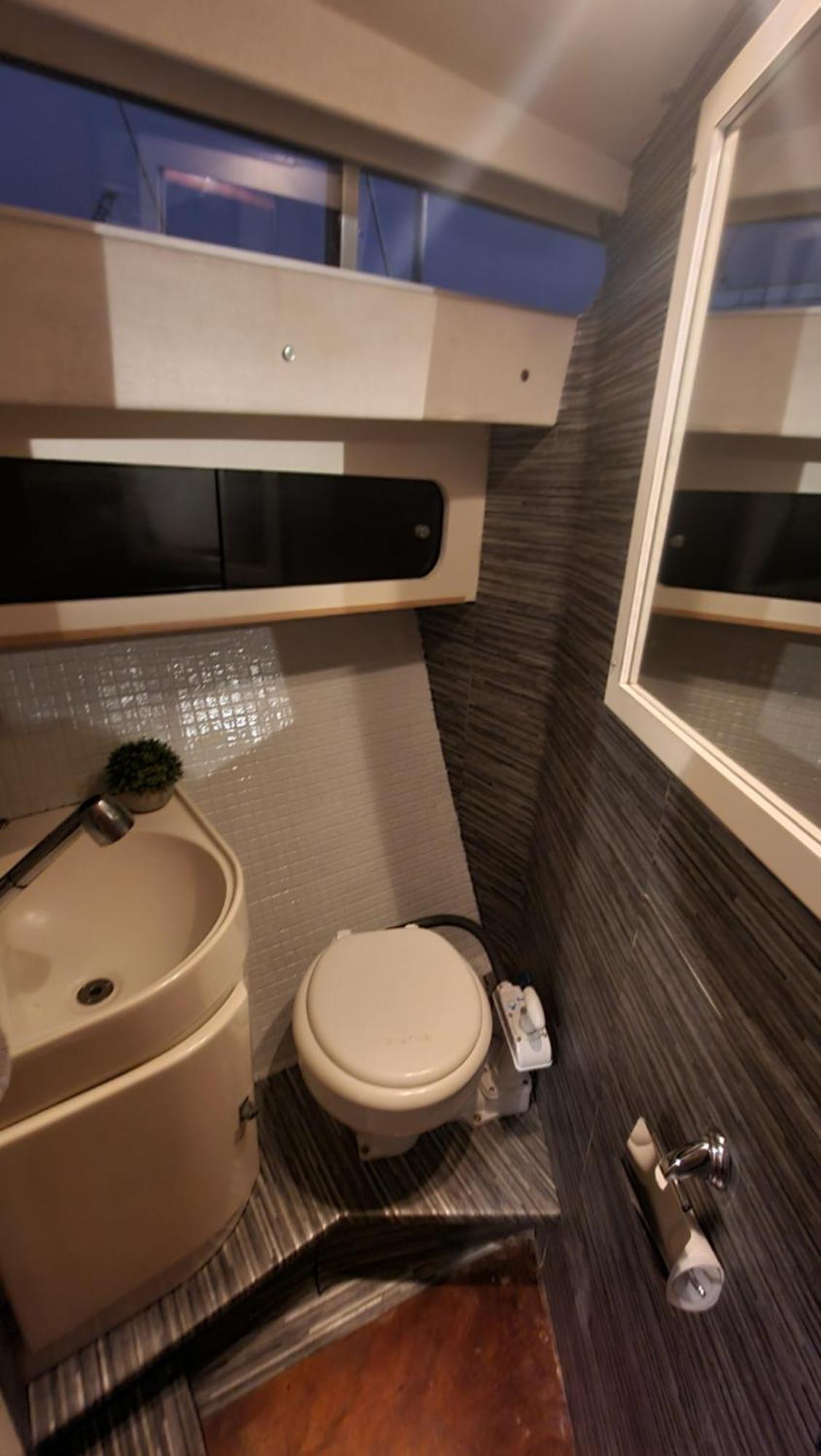 Beautiful And Comfy Boat In Barcelona With Boat Tour Option酒店 外观 照片