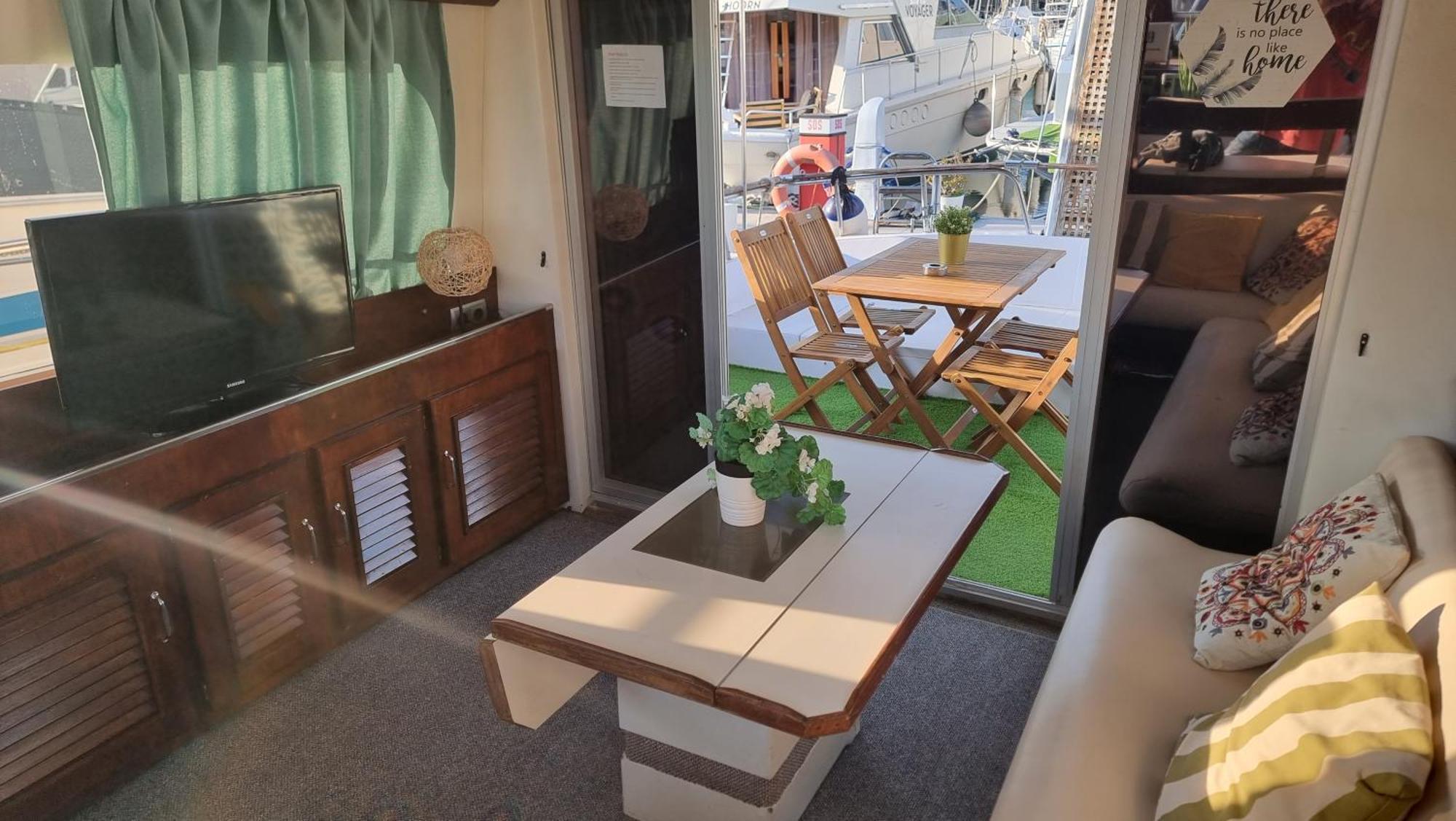 Beautiful And Comfy Boat In Barcelona With Boat Tour Option酒店 外观 照片