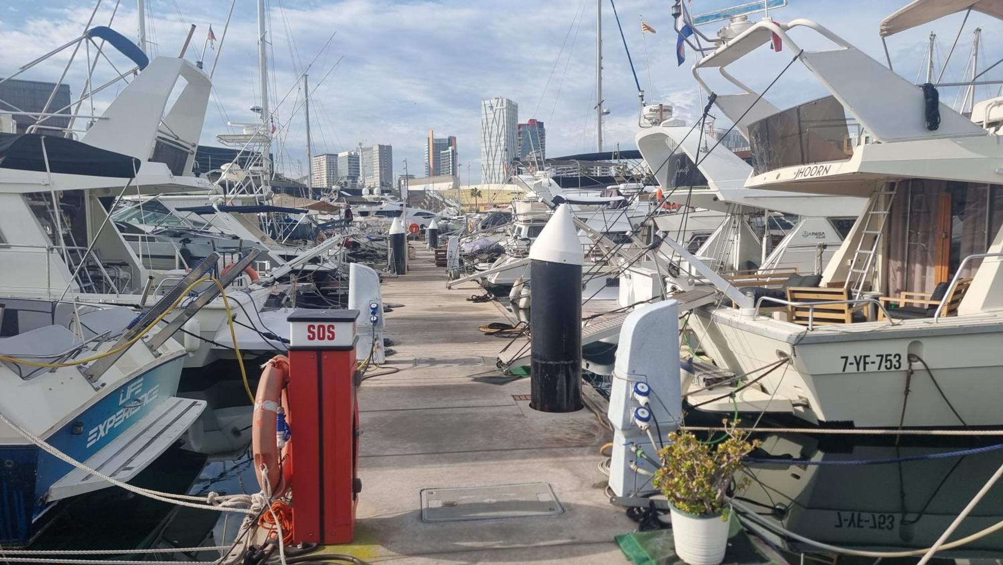 Beautiful And Comfy Boat In Barcelona With Boat Tour Option酒店 外观 照片